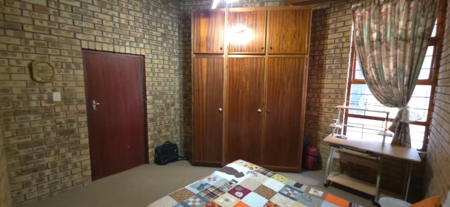 7 Bedroom Property for Sale in Wilkoppies North West